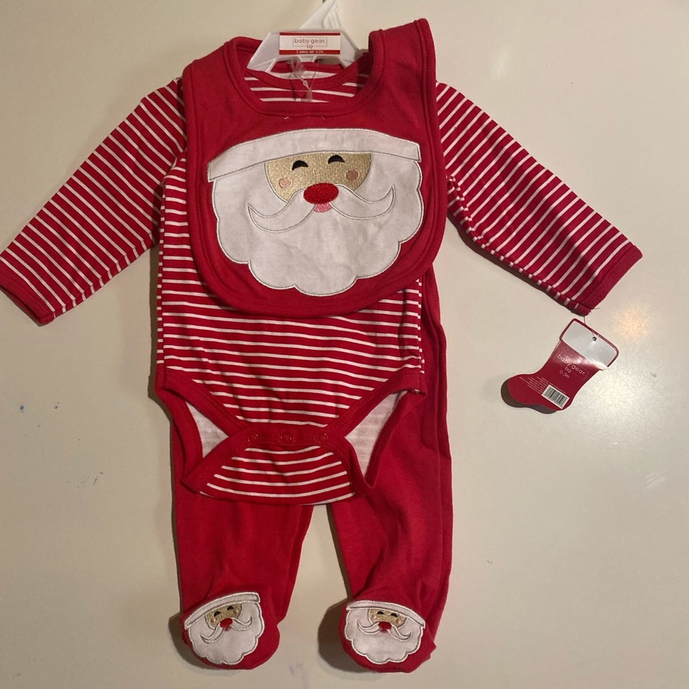 Seasonal baby outfit size 0-3 months